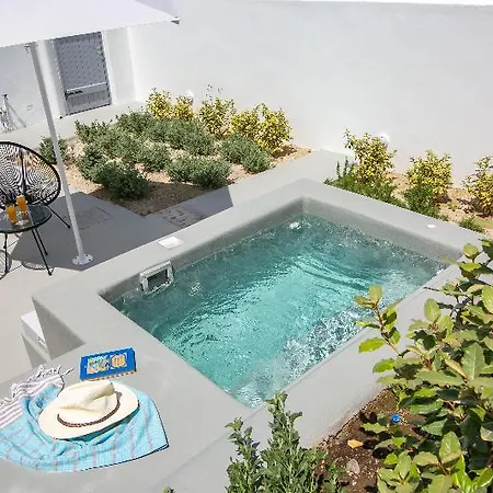 Apanomeria Boutique 3*