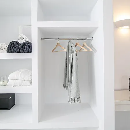 Apanomeria Boutique 3*