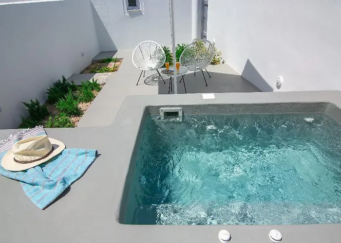 Apanomeria Boutique 3* Oia (Santorini)