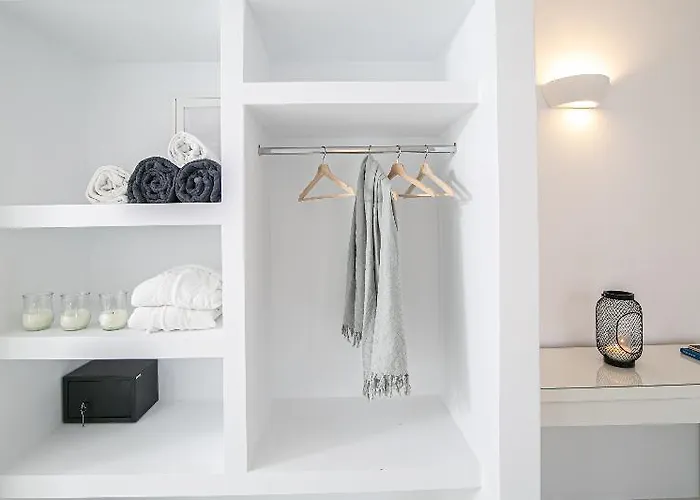 Apanomeria Boutique 3*