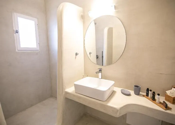 Apanomeria Boutique Hotel Oia (Santorini)