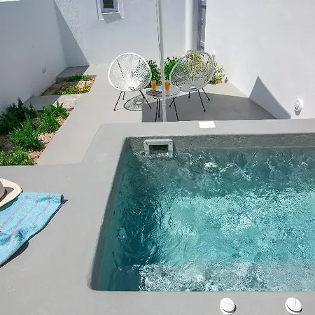 Apanomeria Boutique 3* Oia (Santorini)